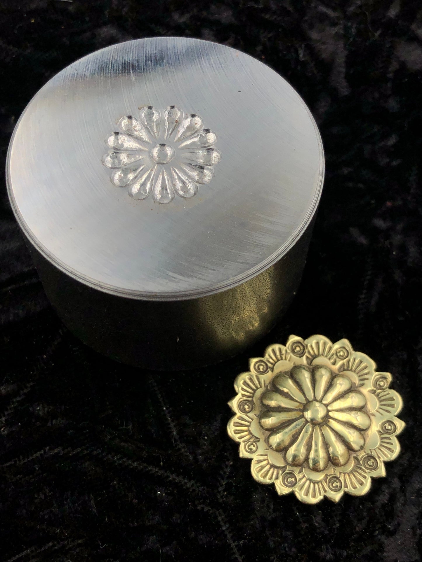 Impression Die - 1" Classic Concho #3