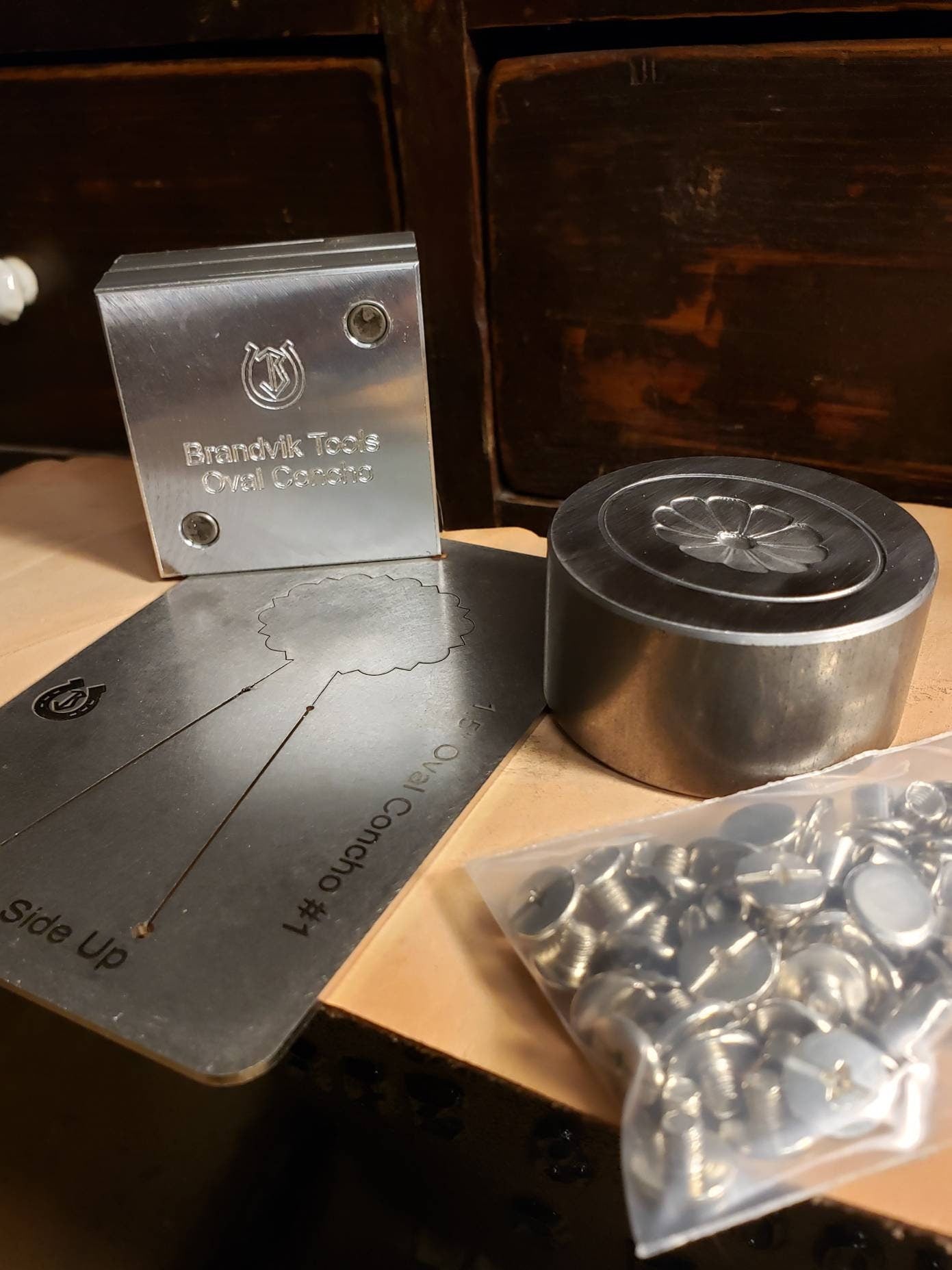 Brandvik Tools 1.5" Oval Concho Starter Kit
