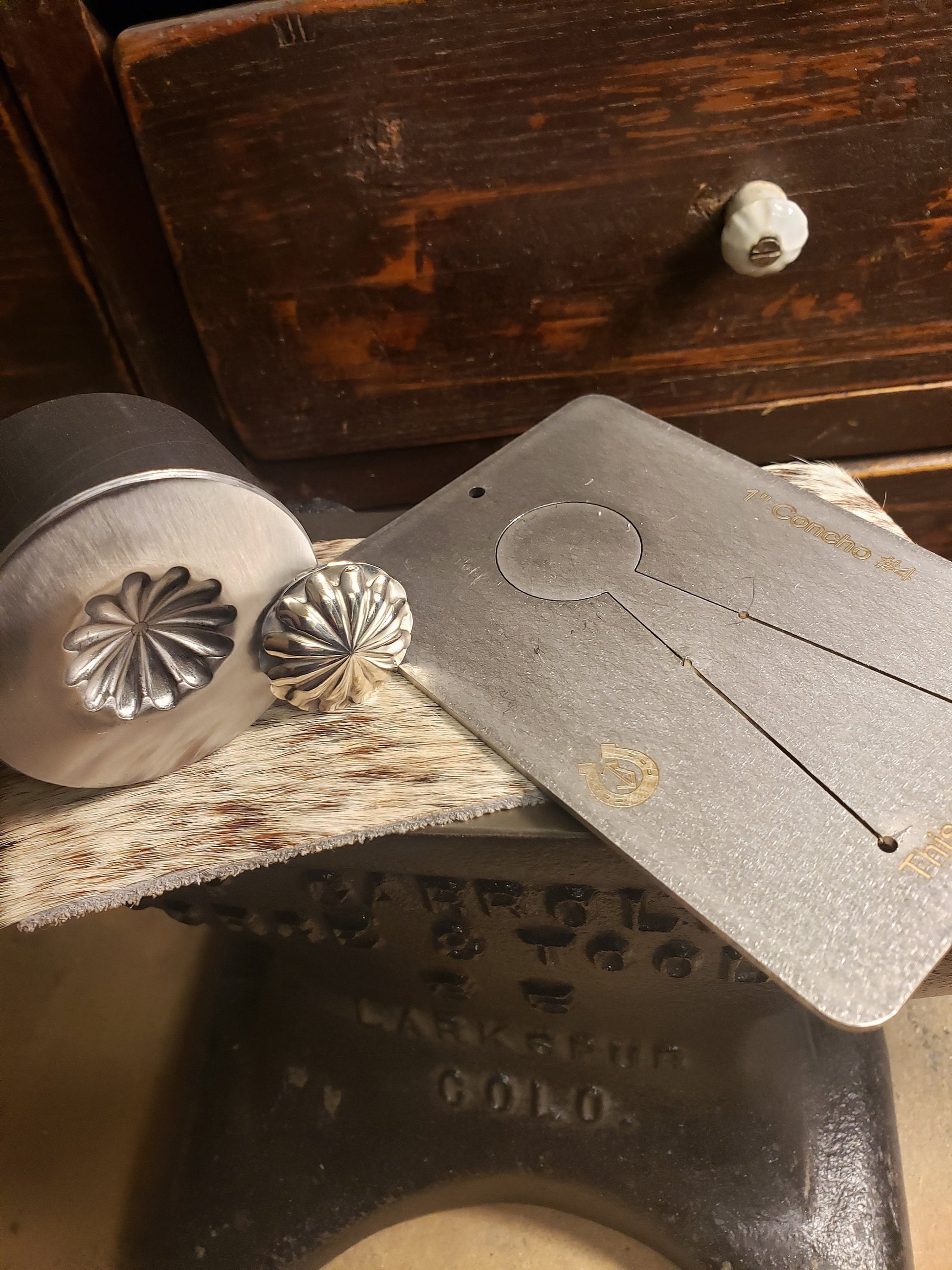 1 Inch Spot Concho Making Kit