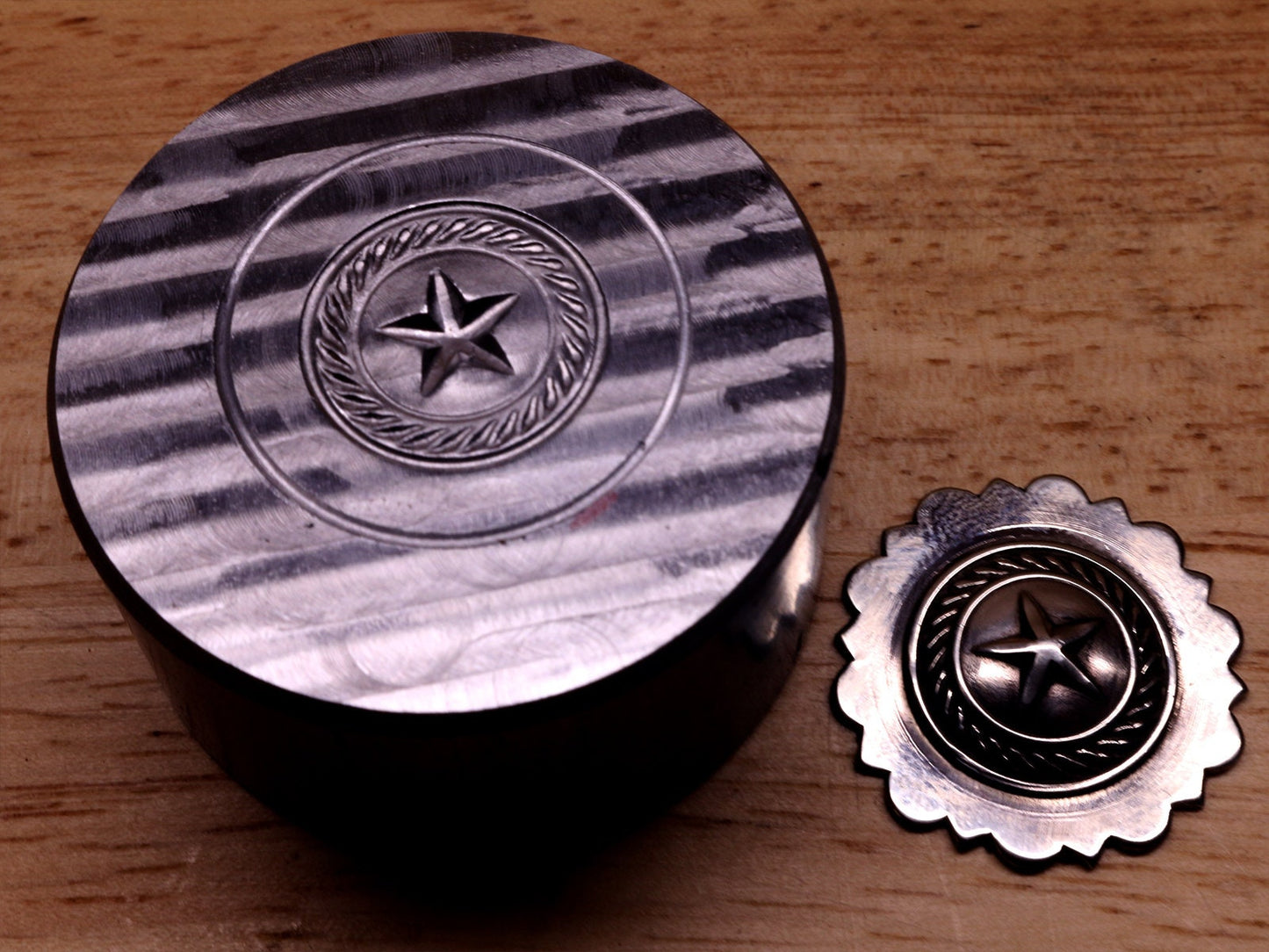 Impression Die - Star with Rope Border-Small