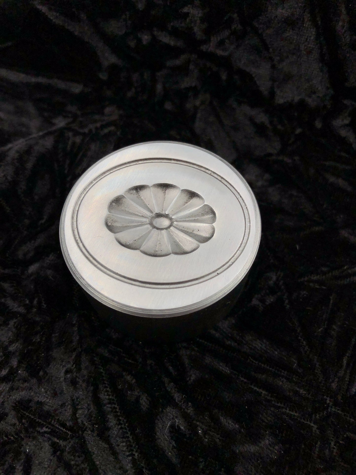 Impression Die - 1.5 inch Oval Concho #2
