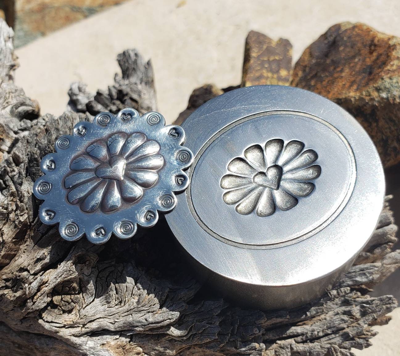 Oval Impression Die - 1.5 Inch Oval Heart Concho