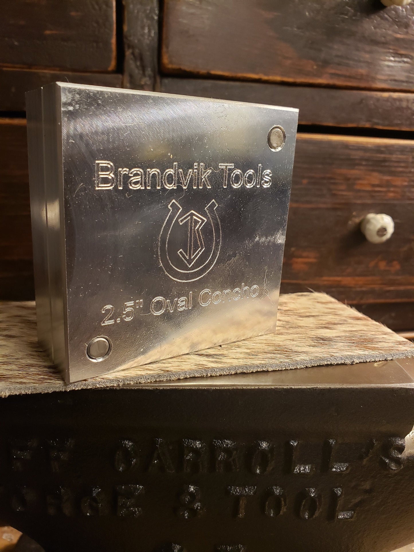 2.5 Inch 2 Part Oval Concho Forming Die