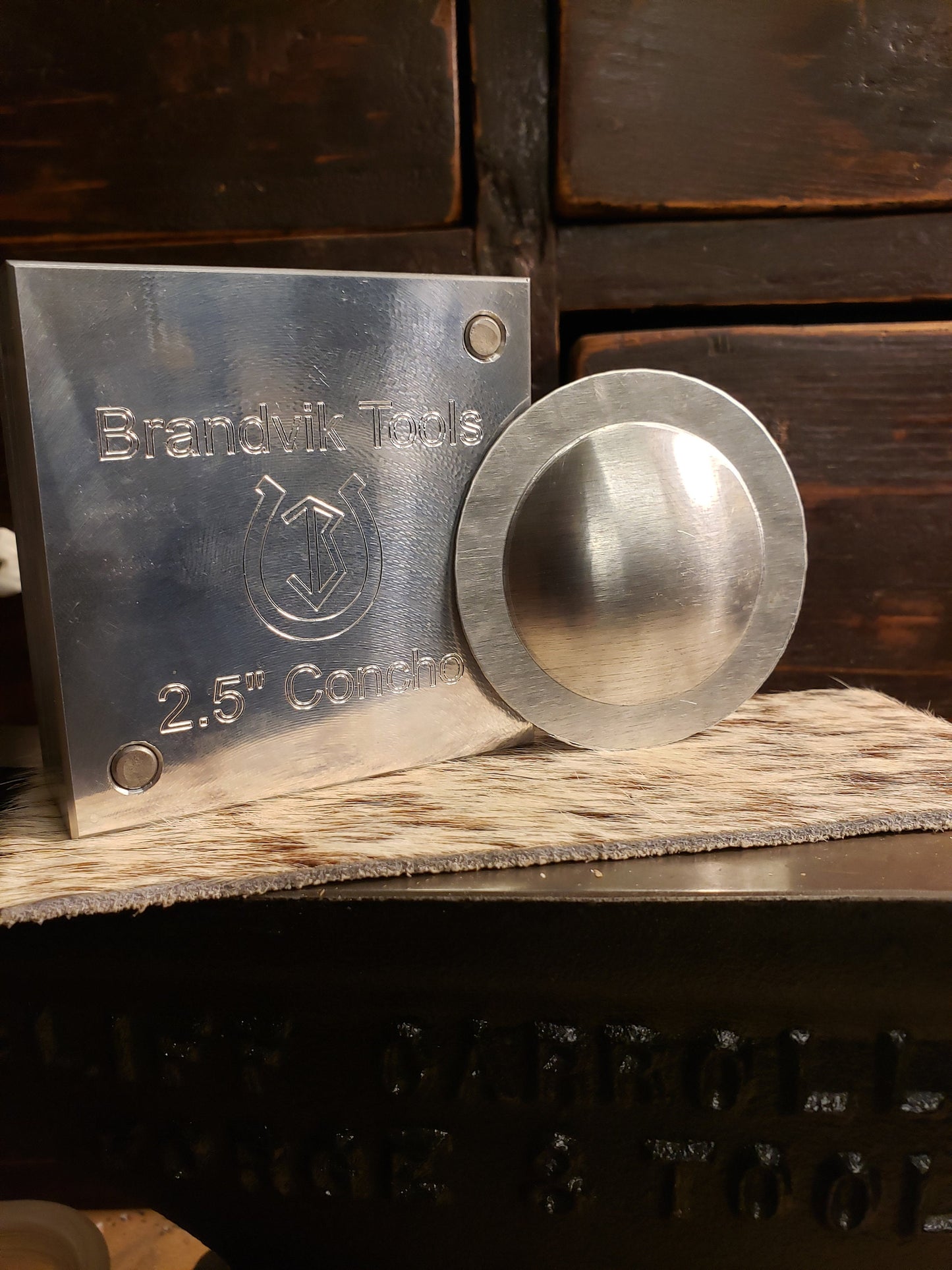 2.5 Inch 2 Part Concho Forming Die