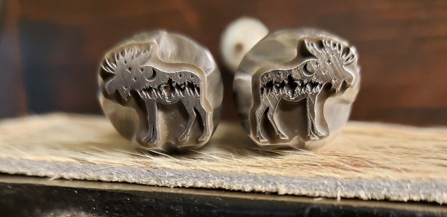 Moose w/Mountains & Trees Metal Stamp