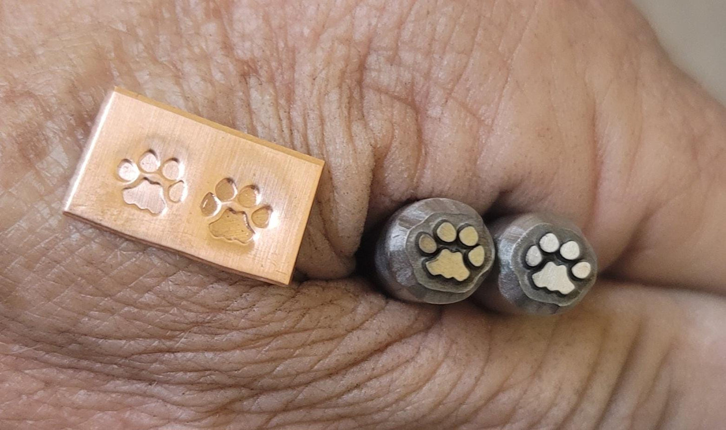 Mountain Lion 1 Paws- Metal Stamps