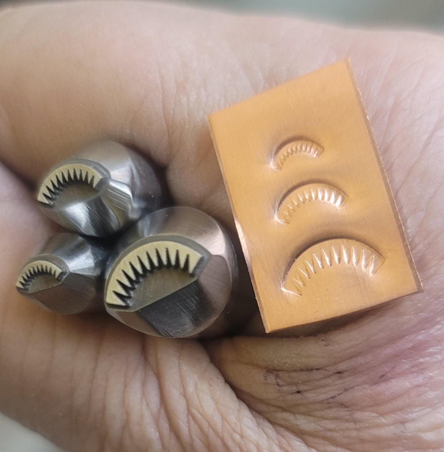 Sawtooth Border Metal Stamp